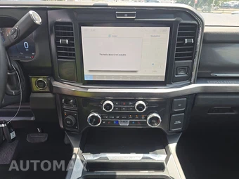 2025 Ford Super Duty F-250 Lariat Crew Cab Medium Bed - miniatura 11