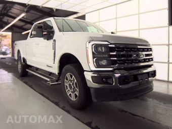 2025 Ford Super Duty F-250 Lariat Crew Cab Medium Bed - miniatura 3