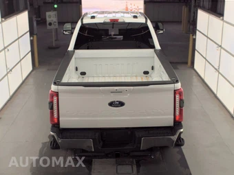 2025 Ford Super Duty F-250 Lariat Crew Cab Medium Bed - miniatura 5