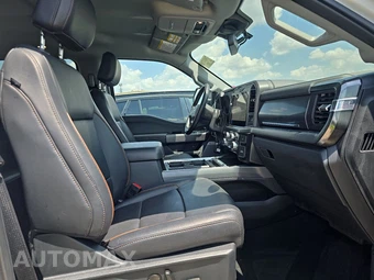2025 Ford Super Duty F-250 Lariat Crew Cab Medium Bed - miniatura 8