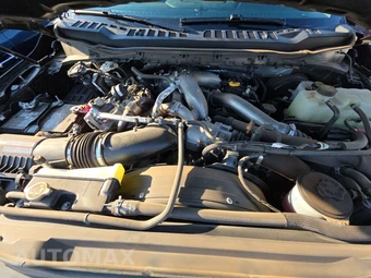 2025 Ford Super Duty F-250 Lariat Crew Cab Medium Bed - miniatura 15