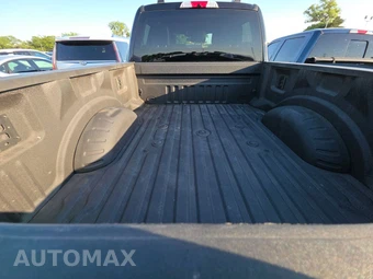 2025 Ford Super Duty F-250 Lariat Crew Cab Medium Bed - miniatura 16