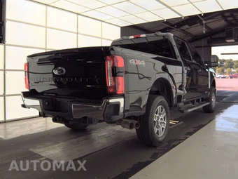 2025 Ford Super Duty F-250 Lariat Crew Cab Medium Bed - miniatura 4