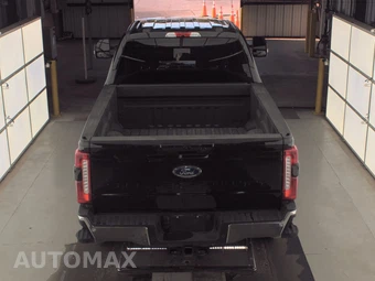 2025 Ford Super Duty F-250 Lariat Crew Cab Medium Bed - miniatura 5