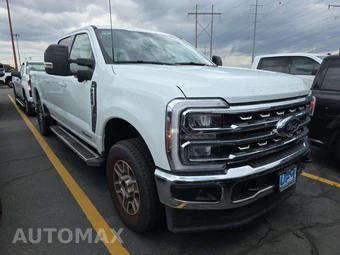 2025 Ford Super Duty F-250 Lariat Crew Cab Medium Bed - miniatura 3