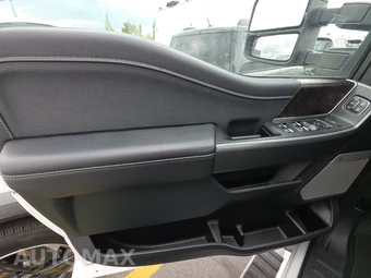 2025 Ford Super Duty F-250 Lariat Crew Cab Medium Bed - miniatura 9