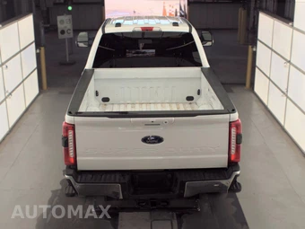 2025 Ford Super Duty F-250 Lariat Crew Cab Medium Bed - miniatura 5