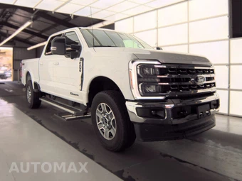2025 Ford Super Duty F-250 Lariat Crew Cab Medium Bed - miniatura 3