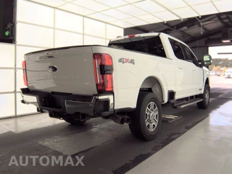 2025 Ford Super Duty F-250 Lariat Crew Cab Medium Bed - miniatura 4