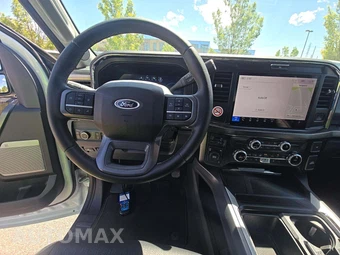 2025 Ford Super Duty F-250 Lariat Crew Cab Medium Bed - miniatura 10