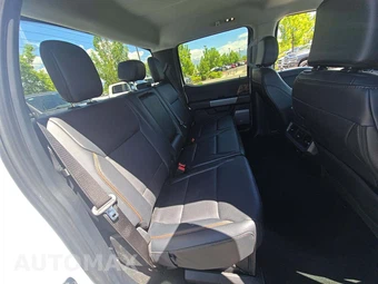 2025 Ford Super Duty F-250 Lariat Crew Cab Medium Bed - miniatura 16