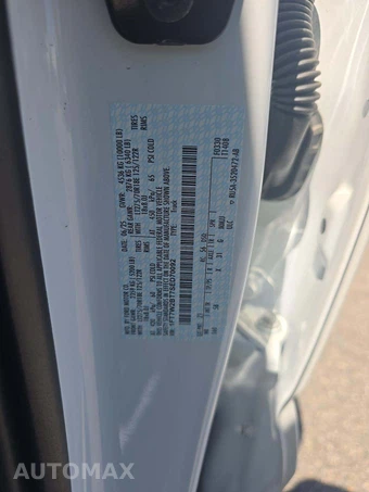 2025 Ford Super Duty F-250 Lariat Crew Cab Medium Bed - miniatura 5