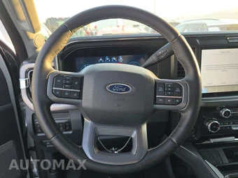 2025 Ford Super Duty F-250 Lariat Crew Cab Medium Bed - miniatura 10