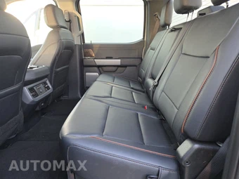 2025 Ford Super Duty F-250 Lariat Crew Cab Medium Bed - miniatura 13