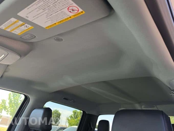 2025 Ford Super Duty F-250 Lariat Crew Cab Medium Bed - miniatura 11