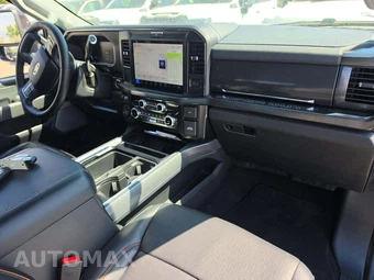 2025 Ford Super Duty F-250 Lariat Crew Cab Medium Bed - miniatura 19