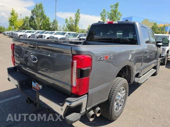 2025 Ford Super Duty F-250 Lariat Crew Cab Medium Bed - miniatura 3