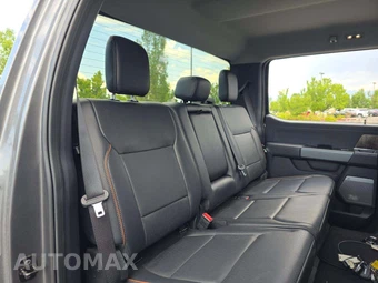 2025 Ford Super Duty F-250 Lariat Crew Cab Medium Bed - miniatura 16