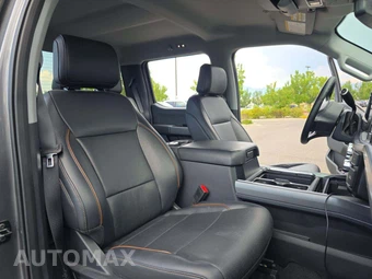 2025 Ford Super Duty F-250 Lariat Crew Cab Medium Bed - miniatura 18