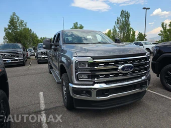 2025 Ford Super Duty F-250 Lariat Crew Cab Medium Bed - miniatura 4