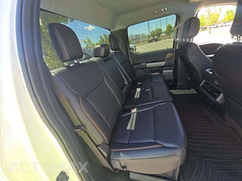 2025 Ford Super Duty F-250 Lariat Crew Cab Medium Bed - miniatura 16
