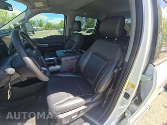 2025 Ford Super Duty F-250 Lariat Crew Cab Medium Bed - miniatura 6