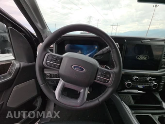2025 Ford Super Duty F-250 Lariat Crew Cab Medium Bed - miniatura 10