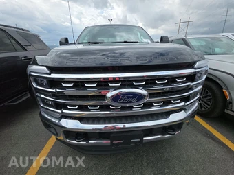 2025 Ford Super Duty F-250 Lariat Crew Cab Medium Bed - miniatura 2