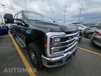 2025 Ford Super Duty F-250 Lariat Crew Cab Medium Bed - miniatura 3
