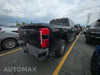 2025 Ford Super Duty F-250 Lariat Crew Cab Medium Bed - miniatura 4