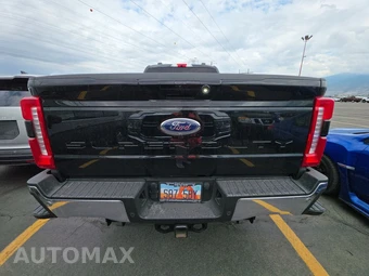 2025 Ford Super Duty F-250 Lariat Crew Cab Medium Bed - miniatura 5