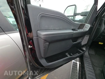 2025 Ford Super Duty F-250 Lariat Crew Cab Medium Bed - miniatura 9