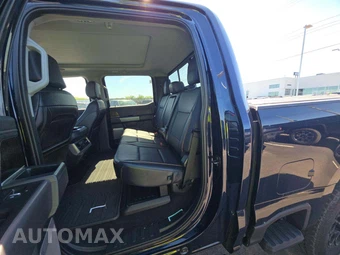 2025 Ford Super Duty F-250 LARIAT Crew Cab Medium Bed - miniatura 13