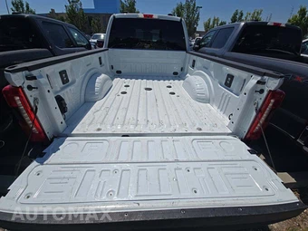 2025 Ford Super Duty F-250 Lariat Crew Cab Medium Bed - miniatura 14