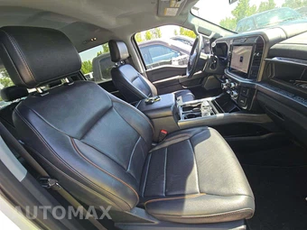 2025 Ford Super Duty F-250 Lariat Crew Cab Medium Bed - miniatura 18