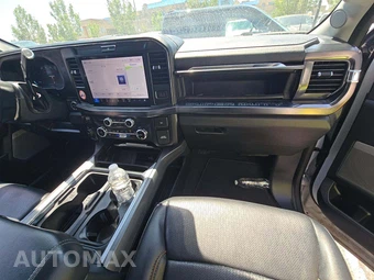 2025 Ford Super Duty F-250 Lariat Crew Cab Medium Bed - miniatura 19