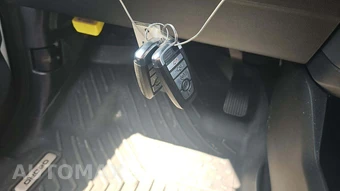 2025 Ford Super Duty F-250 Lariat Crew Cab Medium Bed - miniatura 17