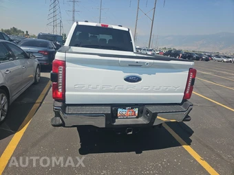 2025 Ford Super Duty F-250 Lariat Crew Cab Medium Bed - miniatura 5