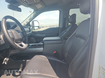 2025 Ford Super Duty F-250 Lariat Crew Cab Medium Bed - miniatura 7