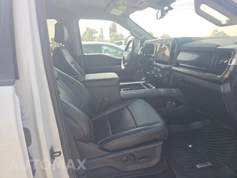 2025 Ford Super Duty F-250 Lariat Crew Cab Medium Bed - miniatura 8