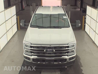 2025 Ford Super Duty F-250 Lariat Crew Cab Medium Bed - miniatura 2