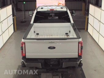 2025 Ford Super Duty F-250 Lariat Crew Cab Medium Bed - miniatura 5