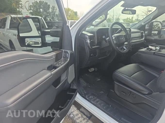 2025 Ford Super Duty F-250 LARIAT Crew Cab Medium Bed - miniatura 13