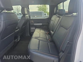 2025 Ford Super Duty F-250 LARIAT Crew Cab Medium Bed - miniatura 16