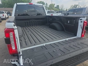 2025 Ford Super Duty F-250 LARIAT Crew Cab Medium Bed - miniatura 19
