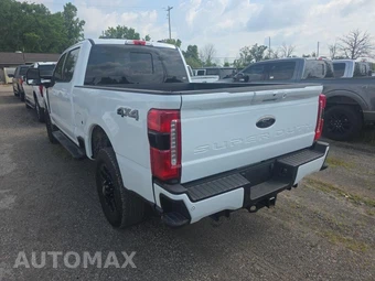 2025 Ford Super Duty F-250 LARIAT Crew Cab Medium Bed - miniatura 6