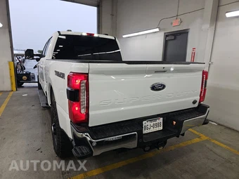 2025 Ford Super Duty F-250 Lariat Crew Cab Medium Bed - miniatura 5