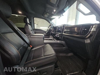 2025 Ford Super Duty F-250 Lariat Crew Cab Medium Bed - miniatura 8