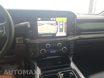 2025 Ford Super Duty F-250 Lariat Crew Cab Medium Bed - miniatura 10