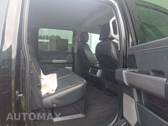 2025 Ford Super Duty F-250 Lariat Crew Cab Medium Bed - miniatura 16
